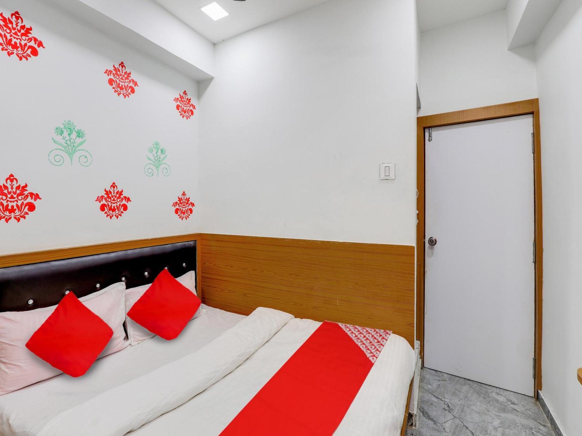 Hotel O Green City Surat Esterno foto
